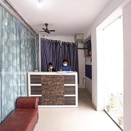 Aero Home Stay- Bed & Breakfast New Delhi Exterior foto