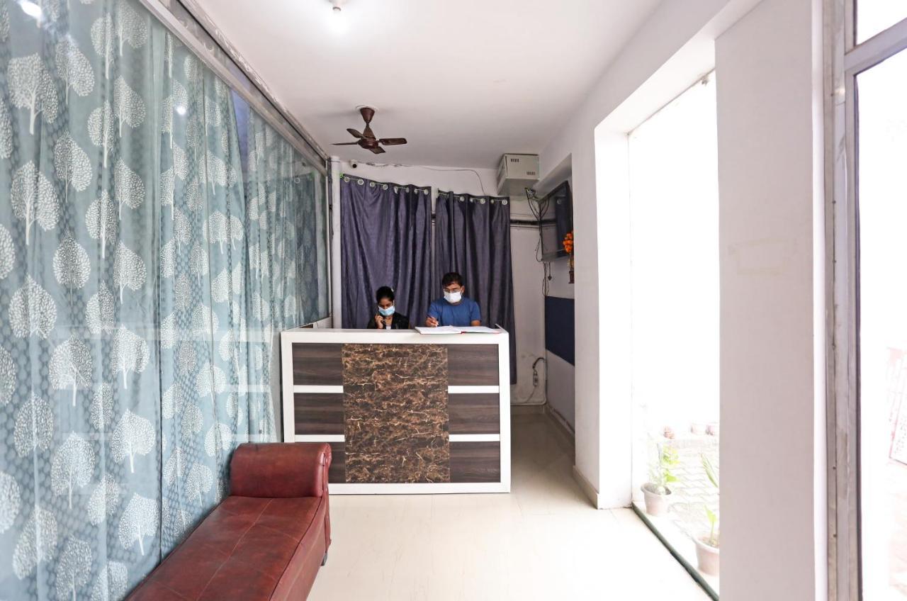 Aero Home Stay- Bed & Breakfast New Delhi Exterior foto