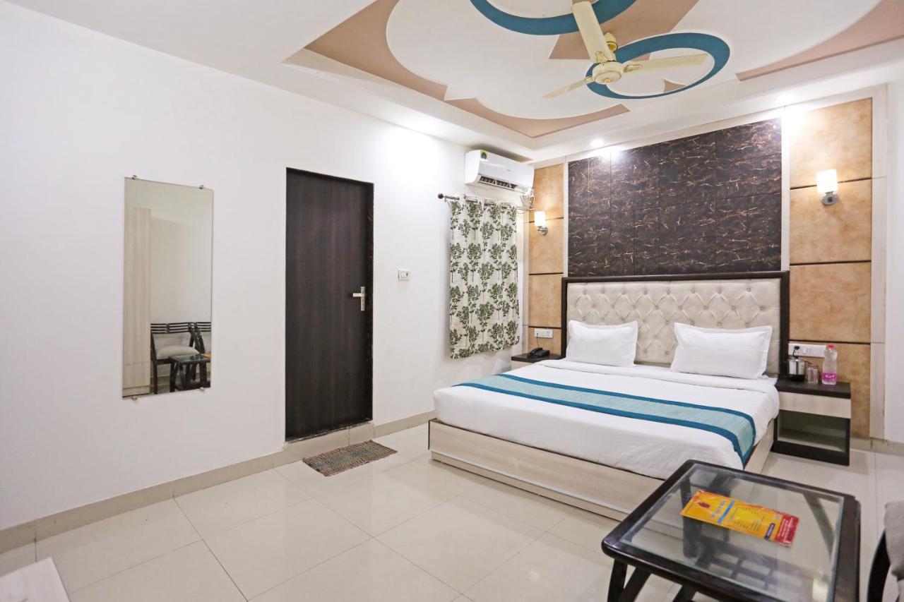 Aero Home Stay- Bed & Breakfast New Delhi Exterior foto